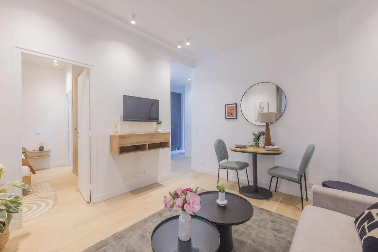 Peaceful Apartment - 1Br-4P - Batignolles París